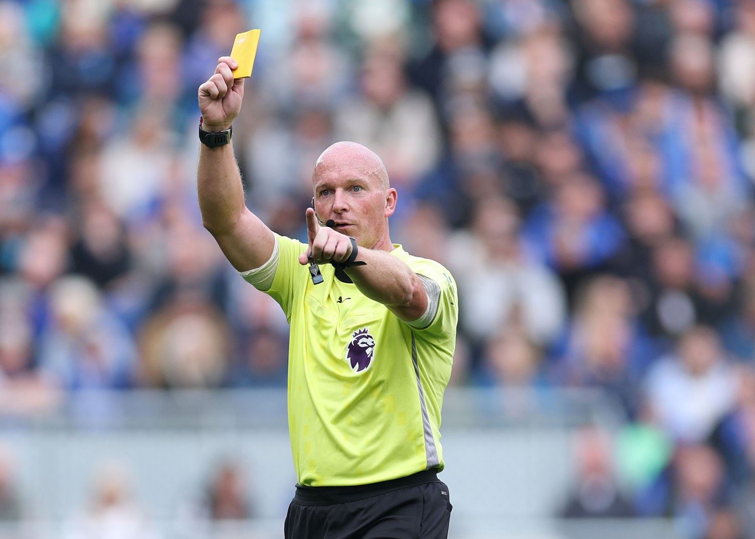 See you soon! Liverpool vs Brentford referee Hooper was taken off at half-time due to illness