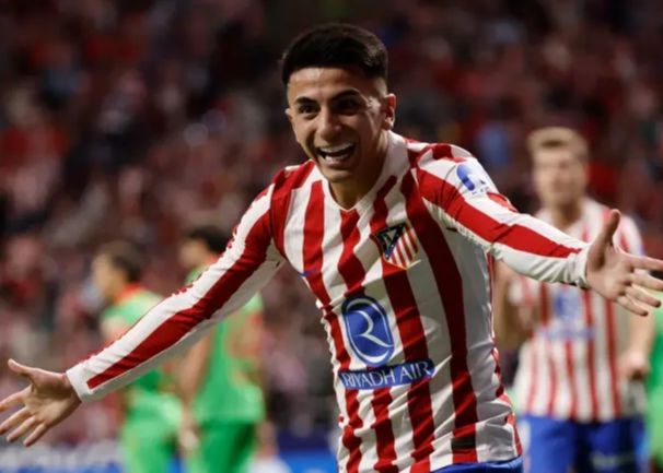 Almada: No matter what position I play, I will give my best and enjoy playing for the national team.