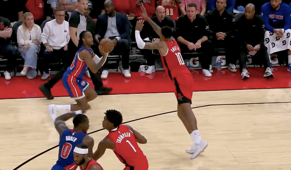 Duren hit Amen Thompson in the face with his elbow and was whistled for a second-degree flagrant violation and was ejected.