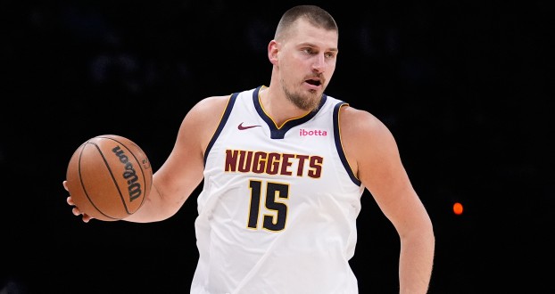 Jokic had a 33+15+16 triple-double, Gordon had 24 points, and the Nuggets defeated the Heat at home.