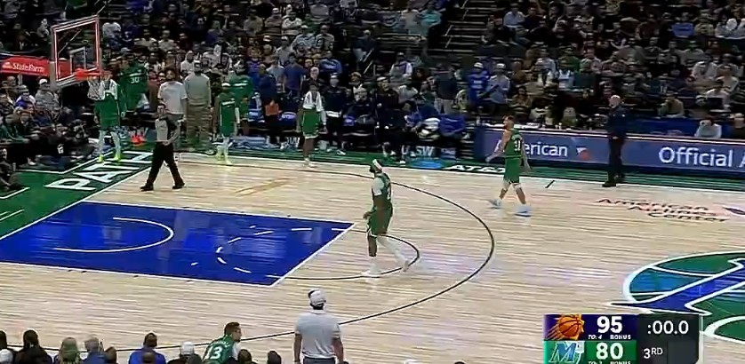 More flowers! Five Suns players scored in double figures, leading the way with 15 points in the third quarter