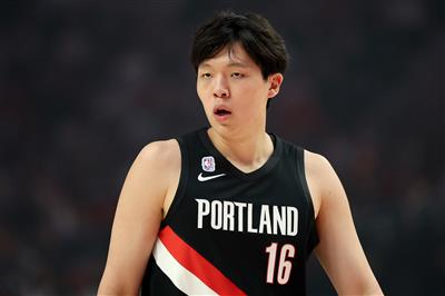 Yang Hansen: The Trail Blazers celebrated their first win by splashing water, and it won’t change much because of the change of coach